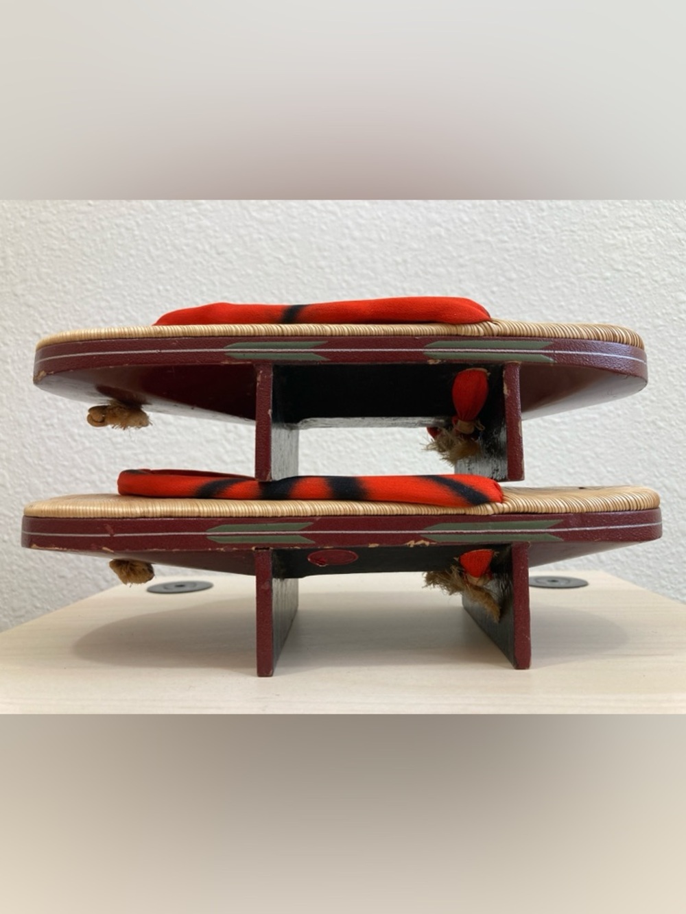 Vintage Japanese Geta Sandals Wooden Tatami Souvenir Display Decor Red Black - Picture 6 of 7